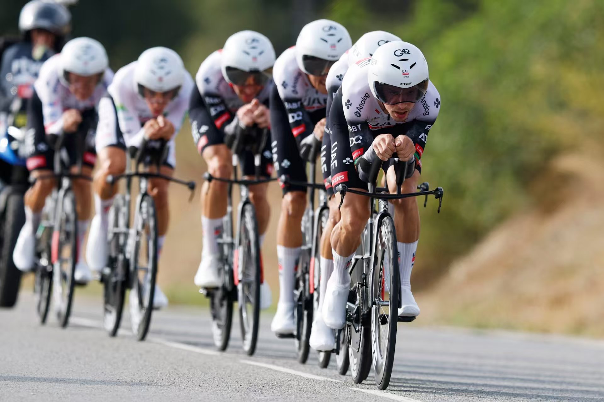 Il Team UAE conquista il primo posto nella cronometro a squadre della quinta tappa della Vuelta a España